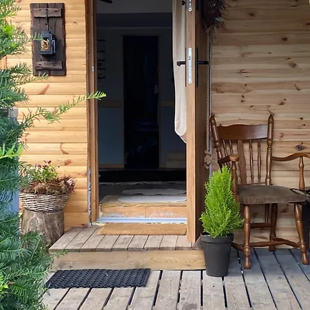 Klimatyczny Domek Letniskowy Dla Dobrych I Szlachetnych Ludzi *