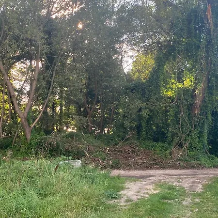 Klimatyczny Domek Letniskowy Dla Dobrych I Szlachetnych Ludzi